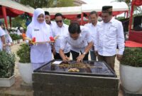 Gubernur Aceh, Muzakir Manaf diwakili oleh Pelaksana Tugas Sekda Aceh, M. Nasir, meresmikan Instalasi Rehabilitasi Terpadu Kuta Malaka di Rumah Sakit Jiwa (RSJ) Aceh, Rabu, (16/4/2025). Peresmian itu sebagai langkah nyata dalam meningkatkan layanan kesehatan jiwa yang inklusif dan berkelanjutan di Aceh.