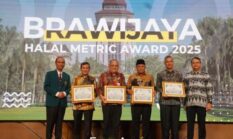 Komitmen Perkuat Wisata Halal, Aceh Terima Halalmetric Award 2025