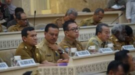 Wakil Gubernur Aceh, H. Fadhlullah, SE menghadiri undangan Rapat Dengar Pendapat (RDP) bersama Komisi II DPR RI di Jakarta, Senin (28/4/2025). Foto: Humas Aceh