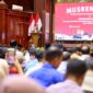 Wakil Gubernur Aceh Fadhlullah, memberi arahan sekaligus membuka Musrenbang Rencana Kerja Pemerintah Aceh (RKPA) tahun 2026, dan Forum Konsultasi Publik RPJMA tahun 2025-2026, di Anjong Mon Mata Pendopo Gubernur Aceh, Kamis (15/5/2025). Foto : Ist
