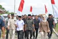 Wakil Gubernur Aceh, Fadhlullah, SE bersama Bupati Aceh Timur, Iskandar Usman Alfarlaky dan Kadistambun Aceh, Cut Huzaimah Melakukan Peresmian Pengembangan Kakao (Cocoa Development Center) di Birem Bayeun Kabupaten Aceh Timur, Jumat (16/05/2025). Foto: Humas Aceh