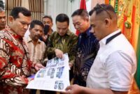 Wakil Gubernur Aceh H. Fadhlullah, SE menerima kunjungan sejumlah investor dari Hangzhou Chamber of Commerce Indonesia, di Aula Rumah Dinas Wakil Gubernur Aceh, Kamis (1/5/2025). Foto : Ist.
