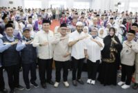 Gubernur Aceh Muzakir Manaf menghadiri acara pelepasan keberangkatan jemaah calon haji Embarkasi Aceh tahun 1446 H/2025 M di Asrama Haji Banda Aceh, Sabtu, (17/5/2025).  Foto: Humas Aceh