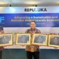 Staf Ahli Gubernur Bidang Perekonomian, Keuangan dan Pembangunan, Restu Andi Surya, SSTP, MPA, Mewakili Wakil Gubernur Aceh Menghadiri Acara Penerimaan Penghargaan Anugerah Adinata Syariah 2025 dan Indonesia Sharia Forum (ISF) 2025 yang di Selenggarakan Oleh Komite Nasional Ekonomi Keuangan Syariah (KNEKS) dan Republika, Selasa (26/05/2025) di Le Meridien Jakarta. (Foto: Humas Aceh)