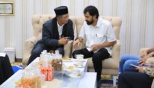 Gubernur Aceh Muzakir Manaf bertemu dengan Menteri Pekerjaan Umum Dody Hanggodo di Pendopo Wali Kota Banda Aceh, Rabu (25/6/2025)