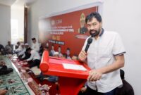Gubernur Aceh Muzakir Manaf Menghadiri peringatan Haul Wali Nanggroe Aceh Dr. Teungku Hasan Muhammad di Tiro, M.S., M.A.,LL.D., Ph.D Ke 15 di Kantor Partai Aceh DPP-PA Banda Aceh Selasa (3/6/2025).