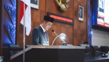 Pemerintah Aceh menyampaikan Raqan Aceh tentang Pertanggungjawaban Pelaksanaan APBA TA 2024 dalam rapat paripurna DPRA, yang dibacakan oleh Plt Sekda Aceh, M. Nasir, mewakili Gubernur Aceh H. Muzakir Manaf, Selasa (24/6/2025).