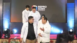 Wakil Gubernur  Aceh, Fadhlullah pada acara pelantikan Pengurus Beyond Profesional (Bepro) Aceh, di Ballroom The Pade Hotel, Jumat, (20/6/2025). Foto Humas Aceh
