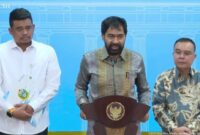 Gubernur Aceh Muzakir Manaf saat menyampaikan hasil kesepakatan tinjauan ulang yang menghasilkan empat pulau tersebut diputuskan oleh presiden kembali menjadi milik Aceh di Kantor Presiden Kompleks Istana Kepresidenan Gambir Jakarta Pusat Selasa (17/6/2025).