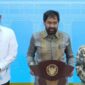 Gubernur Aceh Muzakir Manaf saat menyampaikan hasil kesepakatan tinjauan ulang yang menghasilkan empat pulau tersebut diputuskan oleh presiden kembali menjadi milik Aceh di Kantor Presiden Kompleks Istana Kepresidenan Gambir Jakarta Pusat Selasa (17/6/2025).