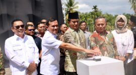 Pemerintah meresmikan pembangunan Memorial Living Park yang dibangun di bekas lokasi Pos Statis Rumoh Geudong pada masa Daerah Operasi Militer (DOM) di Aceh, di Gampong Bili, Kecamatan Glumpang Tiga, Kabupaten Pidie, pada Kamis, (10/7/2025).