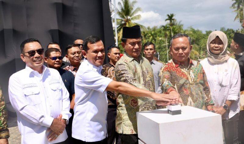 Pemerintah meresmikan pembangunan Memorial Living Park yang dibangun di bekas lokasi Pos Statis Rumoh Geudong pada masa Daerah Operasi Militer (DOM) di Aceh, di Gampong Bili, Kecamatan Glumpang Tiga, Kabupaten Pidie, pada Kamis, (10/7/2025).