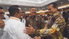 Wakil Gubernur Aceh Fadhlullah, SE saat menghadiri Pengukuhan Dewan Pengurus Asosiasi Pemerintah Kabupaten Seluruh Indonesia (APKASI) periode 2025-2030 di Puri Agung, Grand Sahid Hotel di Jakarta, Kamis, (17/7/2025). Foto: Humas BPPA