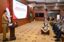 Plt. Sekda Aceh, M. Nasir, S.IP, MPA membuka kegiatan sosialisasi waspada aktivitas keuangan ilegal yang digelar OJK Aceh, di Gedung Serbaguna Kantor Gubernur Aceh, Selasa, (8/7/2025).
