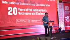 Gubernur Aceh, Muzakir Manaf, Memberi sambutan sekaligus membuka secara resmi International Discussion and commemoration 20 year of the helsinki MoU di Hermes Palace, Kamis (14/08/2025). Foto: Humas Aceh