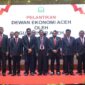 Gubernur Aceh, Muzakir Manaf melantik Dewan Ekonomi Aceh di Anjong Mon Mata, Banda Aceh, Kamis (9/10/2025).