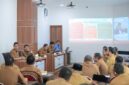 Sekda Aceh, M. Nasir, S.IP, MPA memimpin Rapim Percepatan APBA Tahun 2026 bersama para SKPA, di Gedung P2K, Selasa, (24/2/2026)