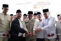 Wakil Gubernur Aceh, H. Fadhlullah, SE di dampingi SKPA terkait menghadiri acara Penyerahan Mock-Up Pesawat Kepada Asrama Haji Prov. Aceh, Ahad, (15/2/2026). Foto: Humas Aceh.