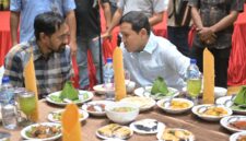 Gubernur Aceh Muzakir Manaf dan Wagub Fadhlullah dalam kegiatan silaturrahmi bersama relawan dan unsur masyarakat di Anjong Mon Mata, Rabu (15/4/2026).