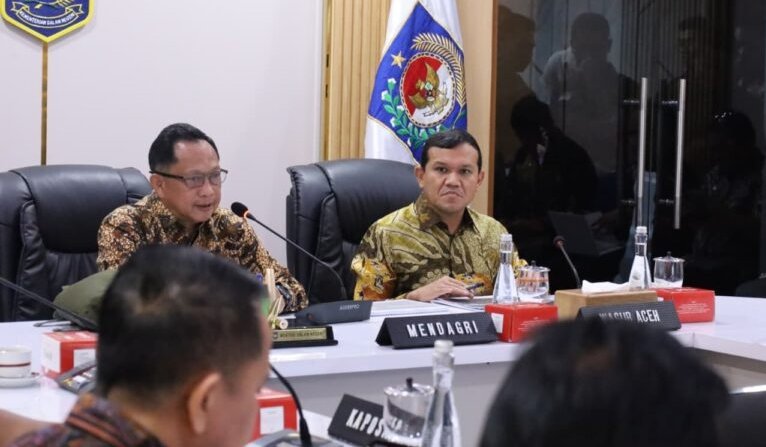 Wakil Gubernur Aceh, Fadhlullah, melakukan koordinasi strategis dengan Menteri Dalam Negeri RI, Dirjen Bina Keuangan Daerah, serta Satgas PRR di Jakarta, Kamis, (21/5/2026) guna memperkuat fiskal daerah dan mempercepat pemulihan wilayah terdampak bencana di Aceh. (Foto:  Humas Pemerintah Aceh)