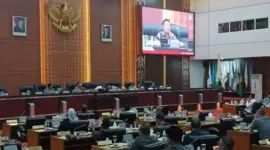 Ketua DPRA, Zulfadhli alias Abang Samalanga meminta KPK ingatkan Aceh agar terhindar dari korupsi pada penghujung Rapat Koordinasi Pencegahan Korupsi bersama DPR Aceh dan DPRK kabupaten/kota se-Aceh dengan Kasatgas Direktorat Koordinasi dan Supervisi Wilayah I KPK, Harun Hidayat, Selasa (19/5/2026) di Gedung Utama DPRA