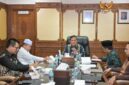 Wakil Gubernur Aceh Fadhlullah menerima kunjungan audiensi Majelis Permusyawaratan Ulama (MPU) Aceh di ruang kerjanya, Kamis (4/6/2026). Foto: Humas Aceh