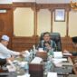 Wakil Gubernur Aceh Fadhlullah menerima kunjungan audiensi Majelis Permusyawaratan Ulama (MPU) Aceh di ruang kerjanya, Kamis (4/6/2026). Foto: Humas Aceh