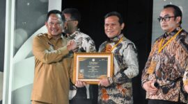 Pemerintah Aceh kembali menorehkan prestasi gemilang dalam ajang Anugerah Adinata Syariah 2026 yang digelar di Auditorium Bank Mega, Jakarta Selatan, Senin malam (6/7/2026). Foto : Humas Aceh