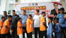 Ketua DPRK Banda Aceh, Irwansyah ST, secara resmi melepas dua tim sepak bola usia dini asal Banda Aceh