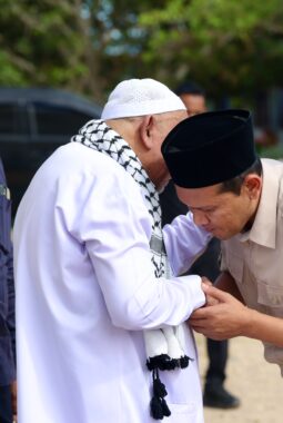 Kunjungi Dayah Abu Paya Pasi, Wagub Fadhlullah Tegaskan Peran Strategis Ulama Mendidik Generasi Aceh
