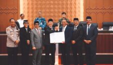 Seluruh fraksi DPRA setuju terhadap Raqan Aceh tentang Pertanggungjawaban Pelaksanaan APBA TA 2025 disampaikan dalam sidang paripurna DPRA di Gedung DPRA, Banda Aceh, Kamis (27/8/2026).