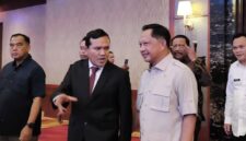 Hadiri Rakorgub se-Sumatera, Wagub Aceh Fadhlullah Dorong Sumatera Jadi Satu Kekuatan Ekonomi
Dek Fadh menghadiri Rakor Gubernur se-Sumatera dalam rangkaian agenda Pertemuan Tingkat Menteri Indonesia-Malaysia-Thailand Growth Triangle (IMT-GT) ke-32, di JW Marriott Hotel, Kota Medan, Rabu (9/9/2026).
