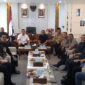 Wakil Gubernur Aceh, Dek Fadh, menemui Ketua Dewan Perwakilan Rakyat Aceh (DPRA), Zulfadhli (Abang Samalanga) membahas perkembangan perubahan atau revisi Undang-Undang Pemerintahan Aceh dan Keberlanjutan Dana Otsus di ruang kerja ketua DPRA Senin (14/9/2026).