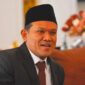 Wakil Gubernur Aceh, H. Fadhlullah, S.E. (Dek Fadh), menyampaikan bahwa Pemerintah Aceh terus berupaya hadir di tengah masyarakat yang sedang menghadapi musibah seperti kebakaran di Kabupaten Aceh Tenggara.