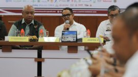 Plt. Sekda Aceh, Taufik, ST, M.Si., mengikuti kegiatan Diskusi terkait Penanganan Rehabilitasi dan Rekonstruksi Pascabencana Hidrometeorologi di Aceh yang di gelar di Ruang Potensi Daerah, Rabu (30/9/2026).