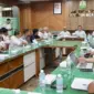 Didampingi Para Asisten dan Sekda Wagub Aceh Fadlullah (Dek Fadh), memimpin rapat pembahasan perubahan UUPA di Ruang Rapat Sekda Aceh Rapat tersebut  diikuti para Kepala SKPA terkait, Rabu (23/9/2026).