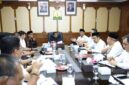 Gubernur Mualem memimpin rapat percepatan penyediaan lahan integrasi untuk mantan kombatan Gerakan Aceh Merdeka (GAM) dan percepatan penataan Hak Guna Usaha (HGU), Sabtu (12/9/2026).