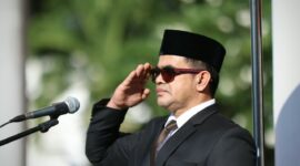 Pelaksana Tugas (Plt) Sekretaris Daerah Aceh, Taufik, ST, M.Si bertindak sebagai Inspektur Upacara (Irup) Peringatan Hari Kesaktian Pancasila Tahun 2026 di Halaman Kantor Gubernur Aceh, Kamis (1/10/2026). Foto: Humas Aceh