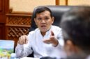 Wagub Aceh, Fadhlullah mengusulkan penyediaan alat berat untuk kabupaten/kota di daerah rawan banjir yang ia sampaikan dalam rapat berlangsung secara virtual, di Ruang Rapat Wakil Gubernur Aceh, Jumat (2/10/2026).